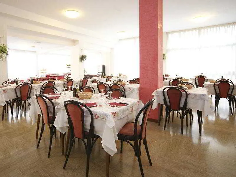 Hotel Bamby Rimini Itália